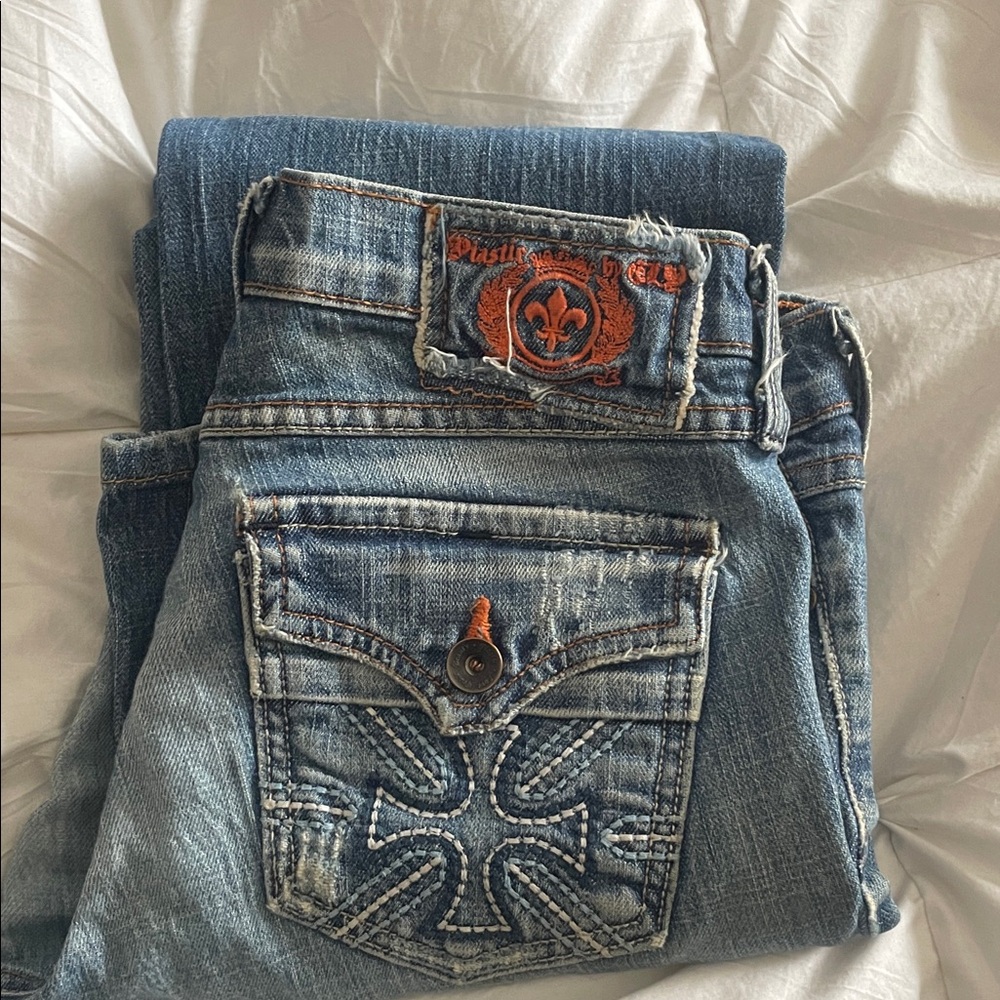 Women's Boot Cut Jeans in Distressed Blue with Embroidered Pocket